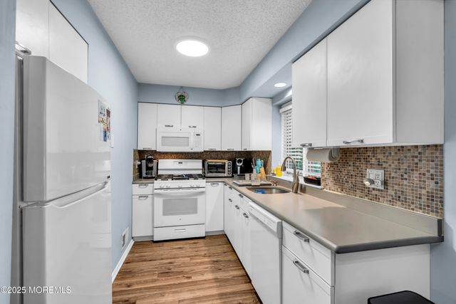 2230 Bridge Avenue 19, Point Pleasant, NJ 08742