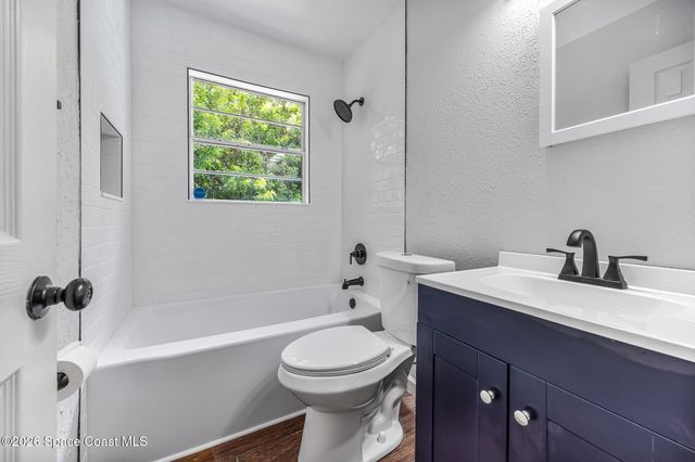2254 Pelham Street NE, Palm Bay, FL 32905