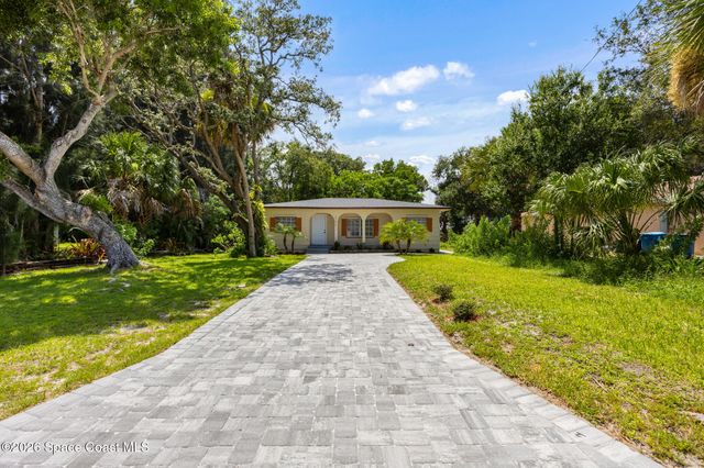 2254 Pelham Street NE, Palm Bay, FL 32905