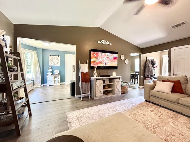 112 Oakdale Drive, Somerset, KY 42503