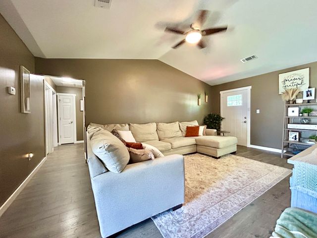 112 Oakdale Drive, Somerset, KY 42503