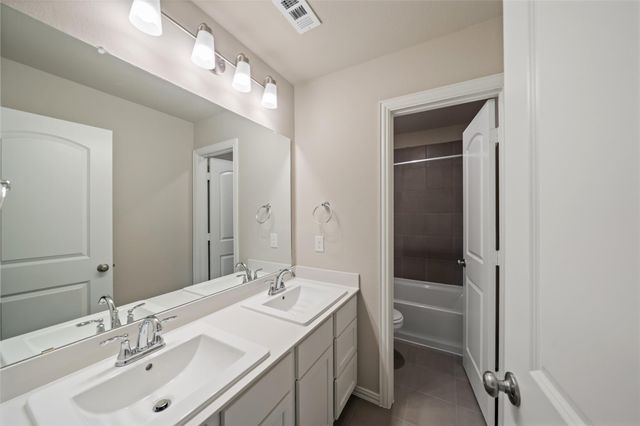 11902 Amber Oak Way, Tomball, TX 77375