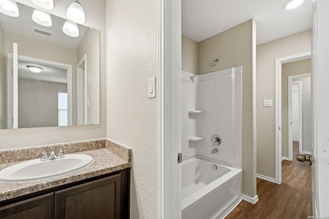 9511 Apple Ridge, San Antonio, TX 78239