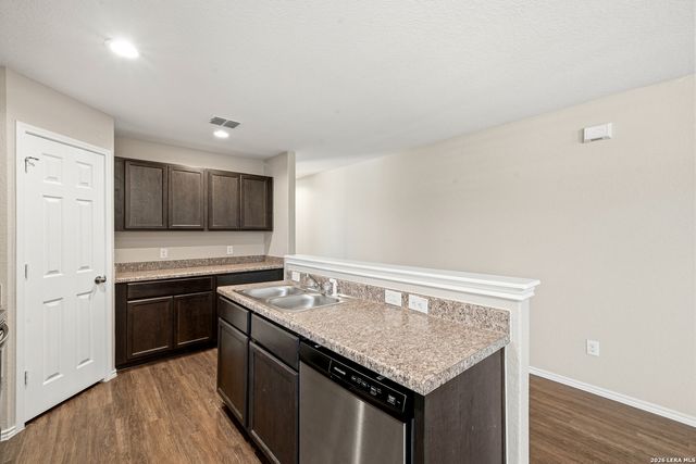 9511 Apple Ridge, San Antonio, TX 78239