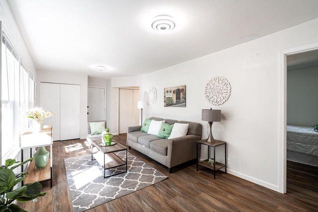 4575 N 44th STREET, Milwaukee, WI 53218