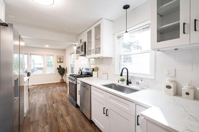 4575 N 44th STREET, Milwaukee, WI 53218