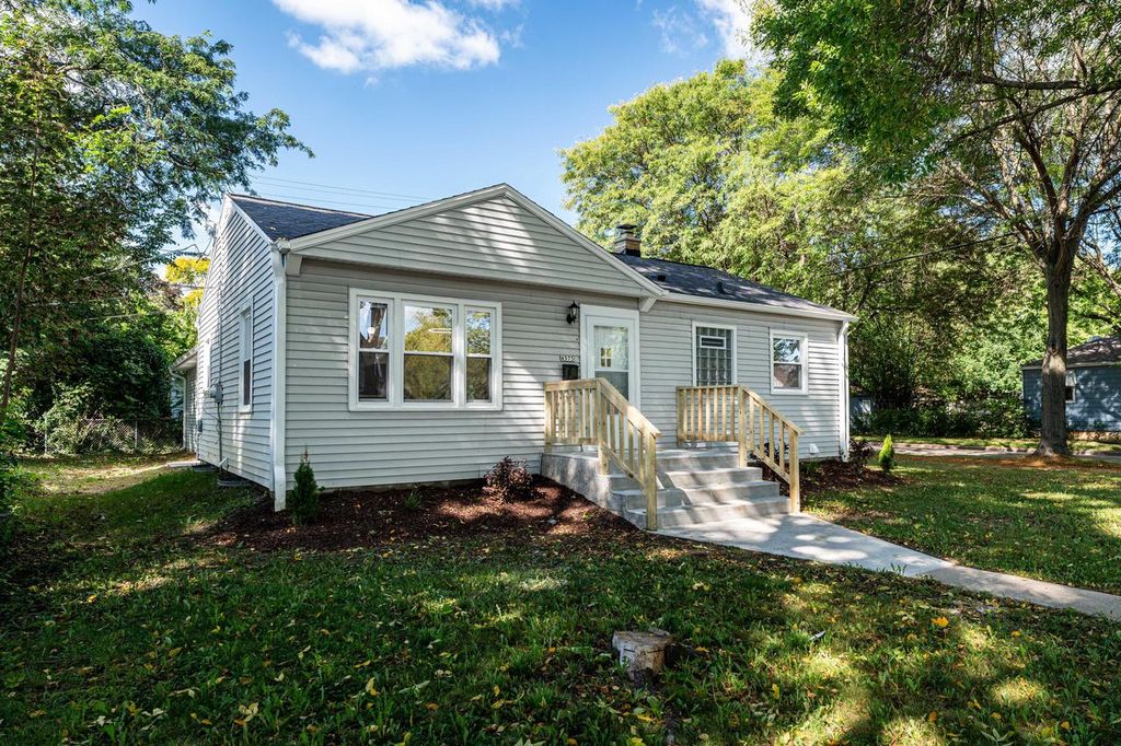 4575 N 44th STREET, Milwaukee, WI 53218