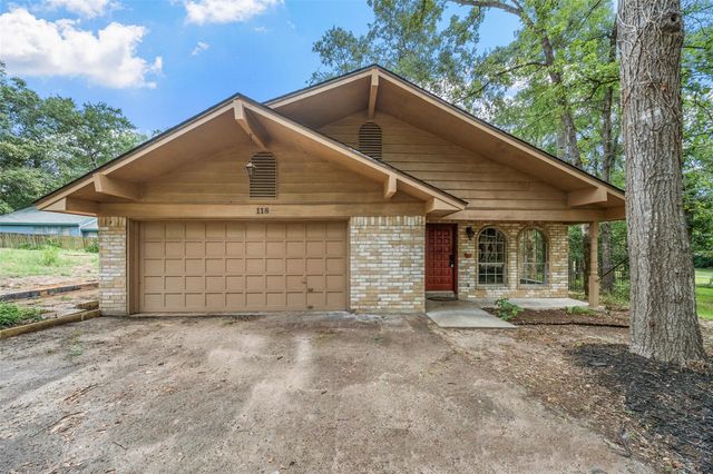 118 Sun City Lane, Conroe, TX 77304