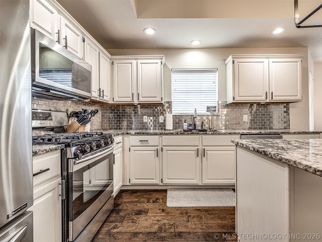 9208 N 132nd East Avenue, Owasso, OK 74055