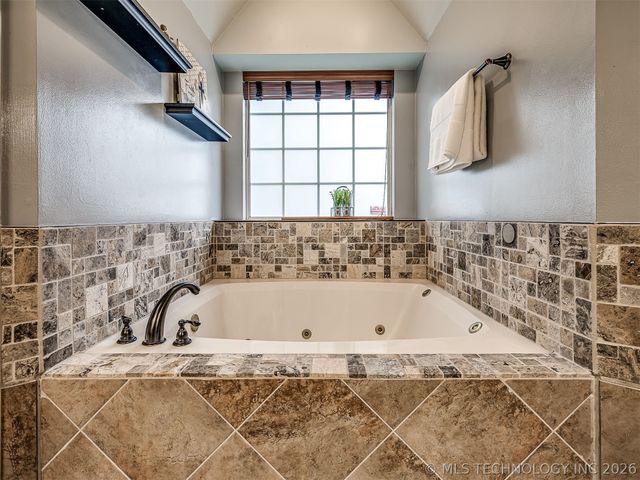 9208 N 132nd East Avenue, Owasso, OK 74055