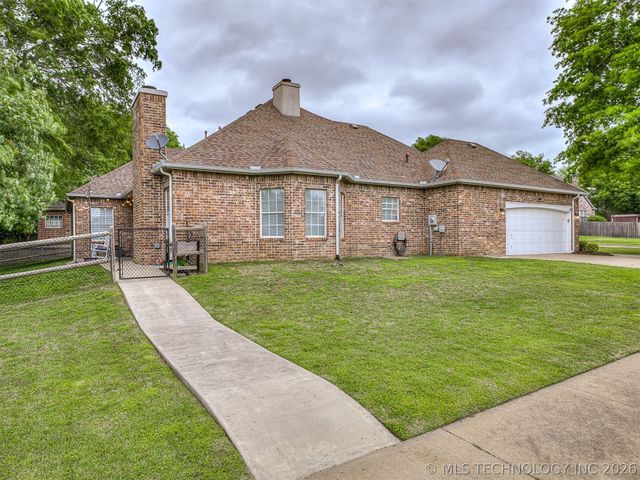 9208 N 132nd East Avenue, Owasso, OK 74055