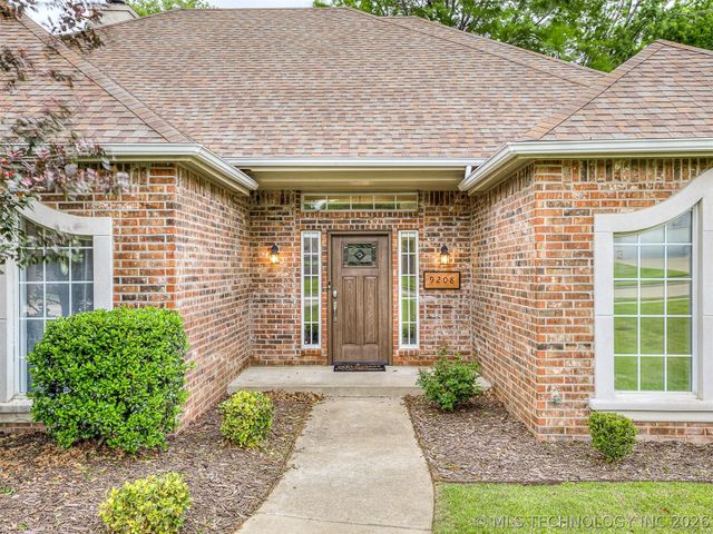 9208 N 132nd East Avenue, Owasso, OK 74055
