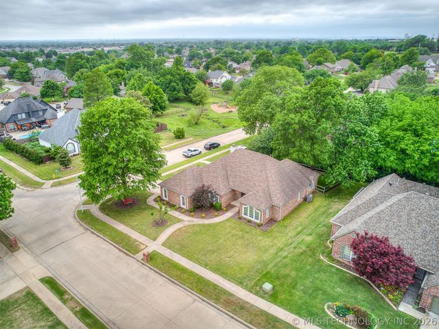 9208 N 132nd East Avenue, Owasso, OK 74055