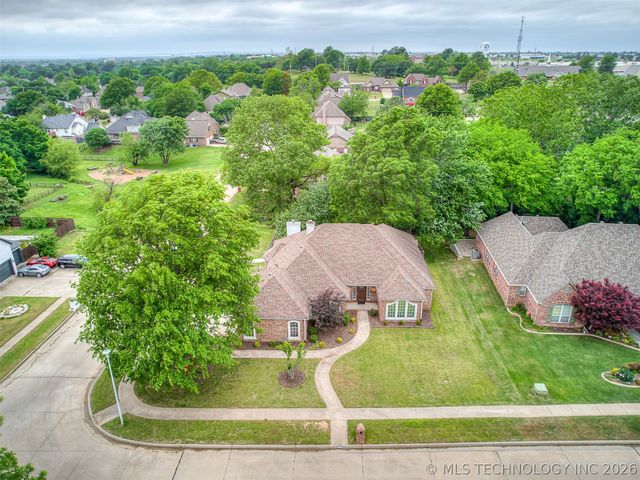 9208 N 132nd East Avenue, Owasso, OK 74055