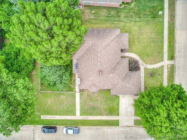 9208 N 132nd East Avenue, Owasso, OK 74055