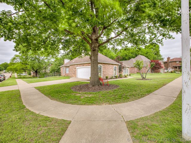 9208 N 132nd East Avenue, Owasso, OK 74055