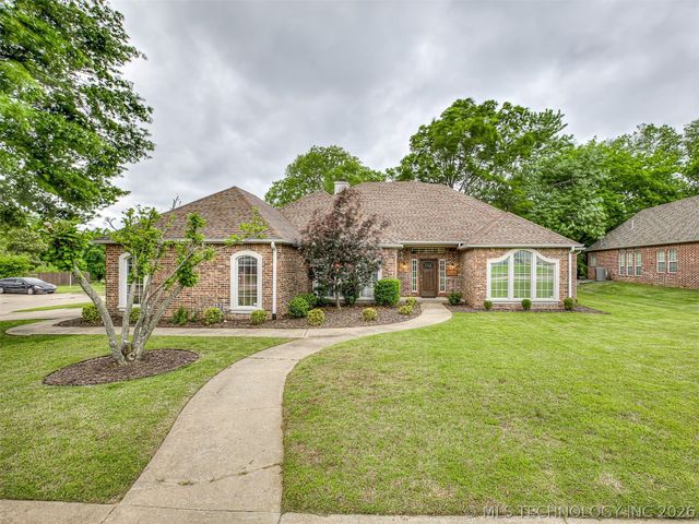 9208 N 132nd East Avenue, Owasso, OK 74055