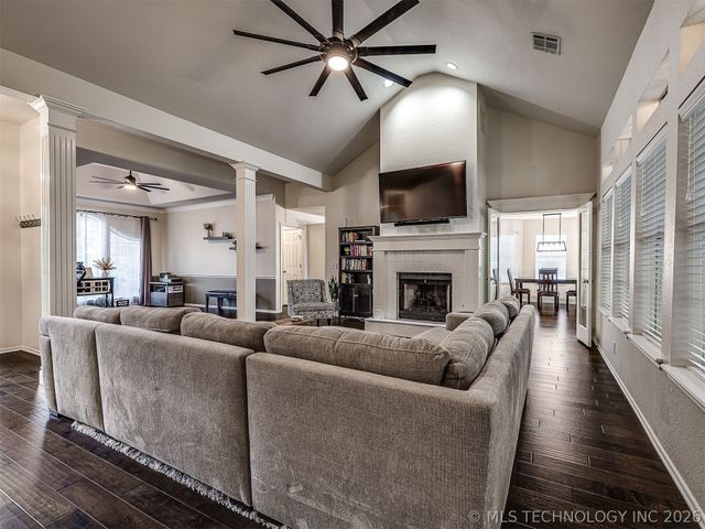 9208 N 132nd East Avenue, Owasso, OK 74055
