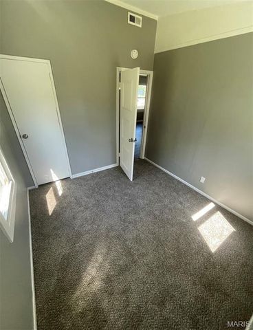 1114 Saint Helena Drive, Cahokia, IL 62206