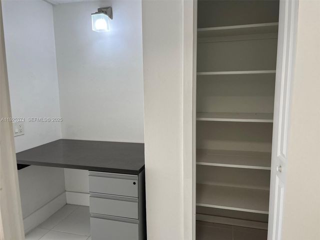 3100 N Palm Aire Dr 104, Pompano Beach, FL 33069