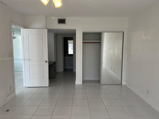 3100 N Palm Aire Dr 104, Pompano Beach, FL 33069