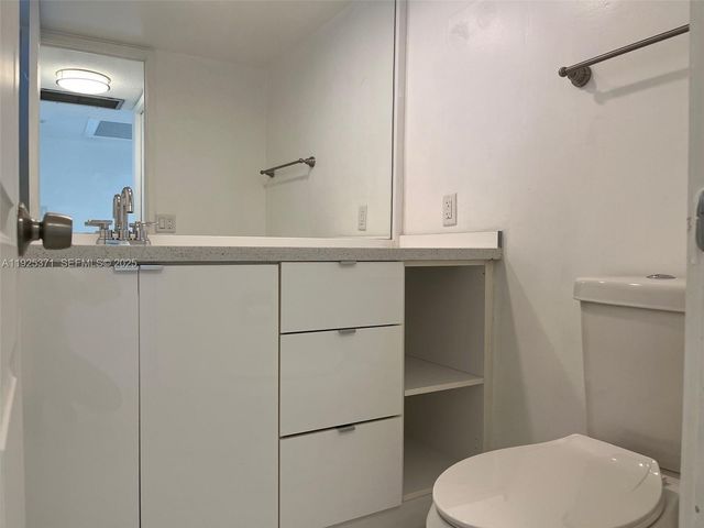 3100 N Palm Aire Dr 104, Pompano Beach, FL 33069