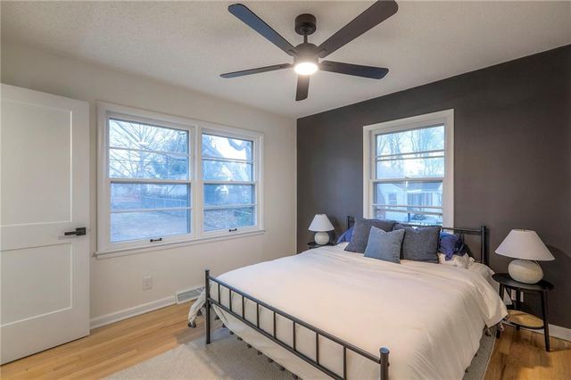 7627 Pawnee Street, Prairie Village, KS 66208