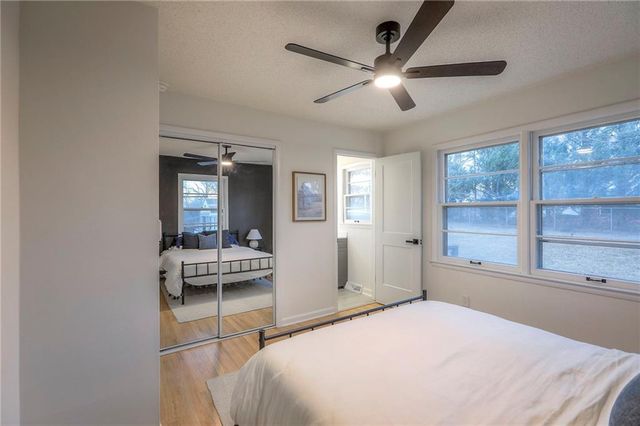 7627 Pawnee Street, Prairie Village, KS 66208