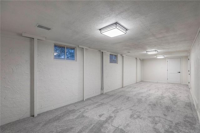 7627 Pawnee Street, Prairie Village, KS 66208