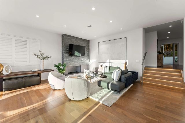 5663 Abalone Pl, La Jolla, CA 92037