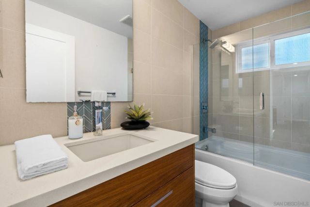 5663 Abalone Pl, La Jolla, CA 92037