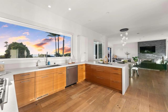 5663 Abalone Pl, La Jolla, CA 92037