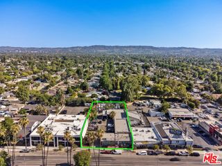 17630 Sherman Way, Van Nuys, CA 91406