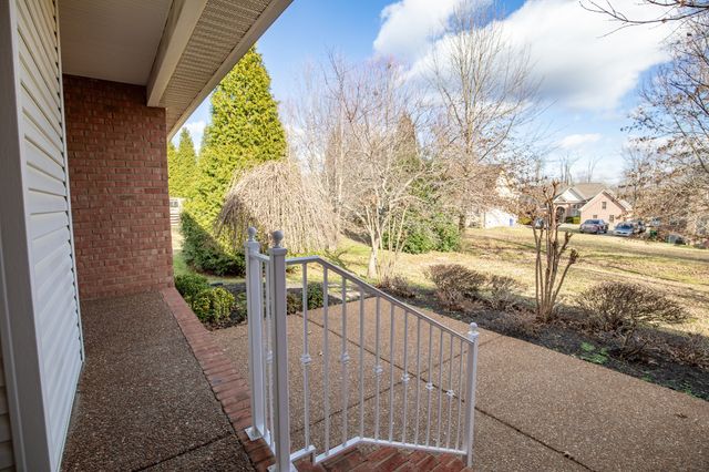 106 Bedrock Dr, White House, TN 37188