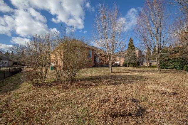 106 Bedrock Dr, White House, TN 37188