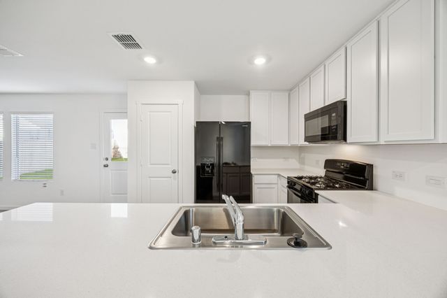 11550 Gammon Avenue, Rhome, TX 76078