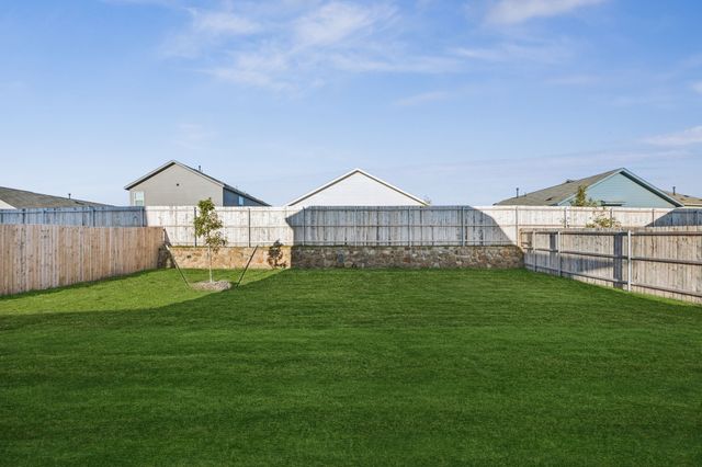 11550 Gammon Avenue, Rhome, TX 76078