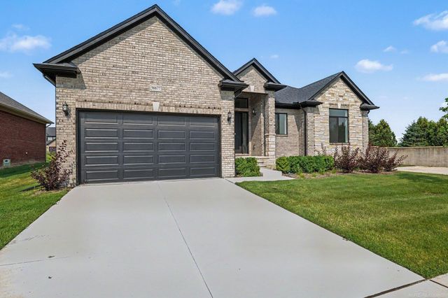 56677 Via Nesso Street, Macomb Twp, MI 48042