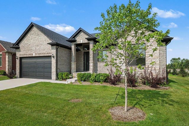 56677 Via Nesso Street, Macomb Twp, MI 48042
