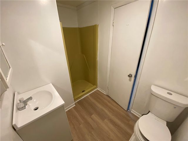 64 Chippendale Road, Greece, NY 14616