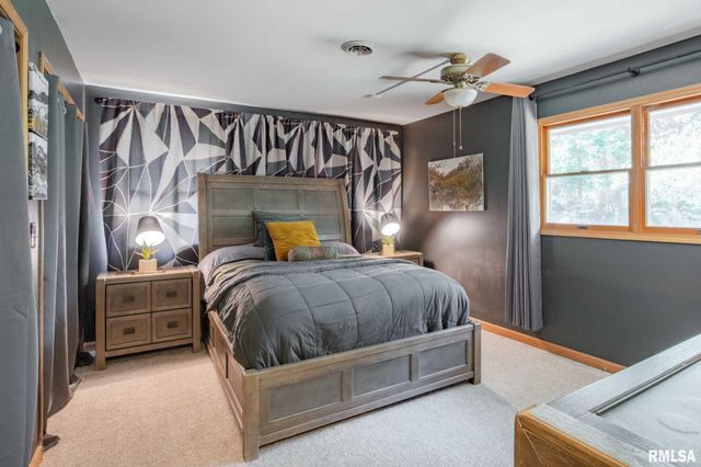 192 AMBER Lane, Carbondale, IL 62902