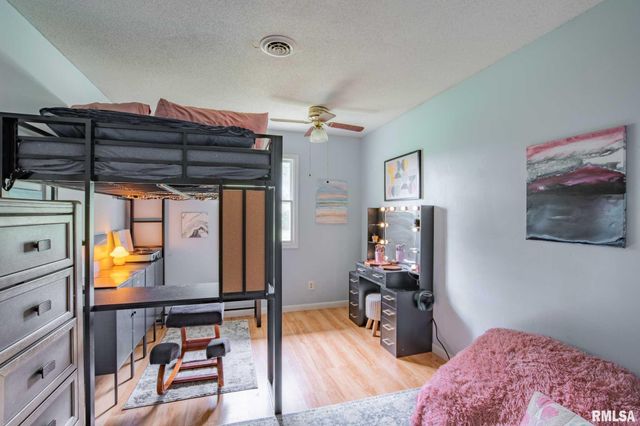 192 AMBER Lane, Carbondale, IL 62902