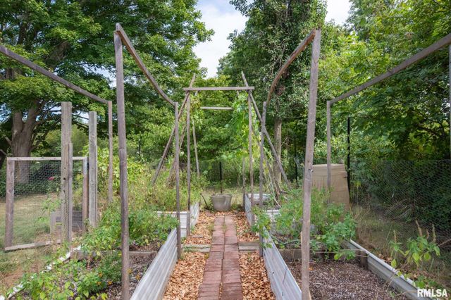 192 AMBER Lane, Carbondale, IL 62902