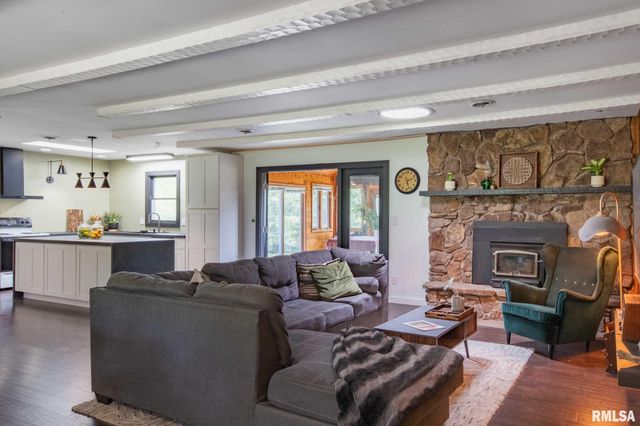 192 AMBER Lane, Carbondale, IL 62902