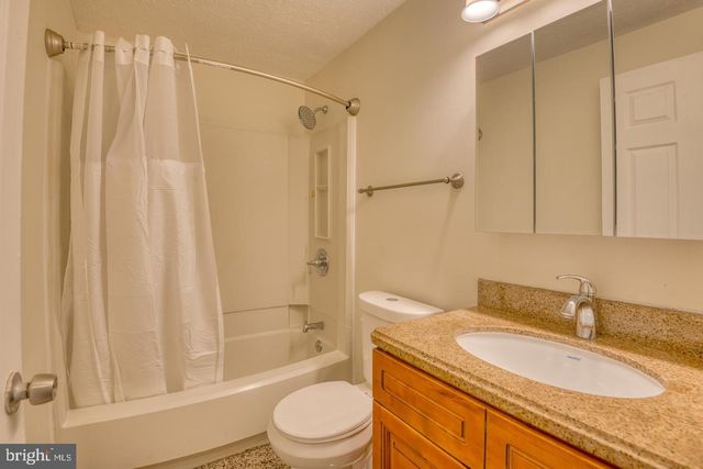 9220 PINENUT CT, Laurel, MD 20723