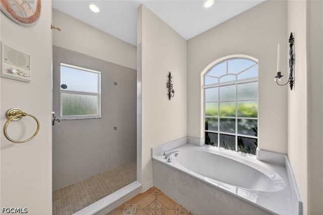 3815 NW 5th TER, Cape Coral, FL 33993