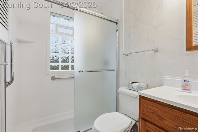 5766 Parkdale Street, Utica, MI 48317