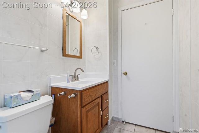 5766 Parkdale Street, Utica, MI 48317