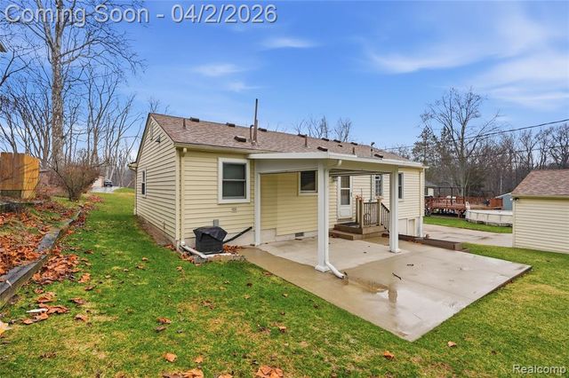 5766 Parkdale Street, Utica, MI 48317