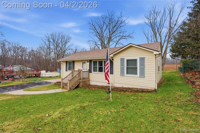 5766 Parkdale Street, Utica, MI 48317